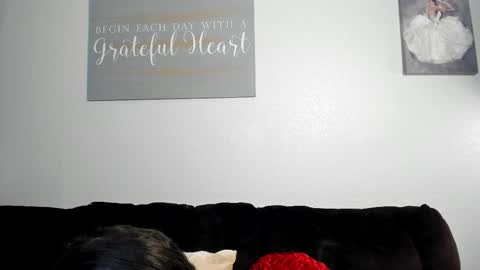 Snapshot of samatha1998 chatting on February 28, 10:20 am Yaya online show from February 28, 10:20 am