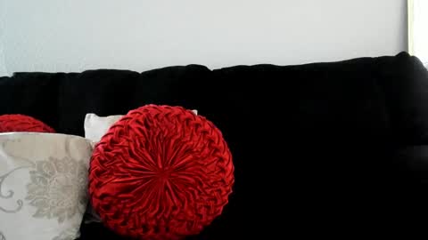 Snapshot of samatha1998 chatting on March 11, 8:20 am Yaya online show from March 11, 8:20 am