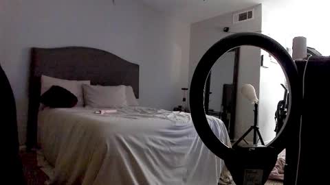 Snapshot of samatha1998 chatting on October 20, 12:55 am Yaya online show from October 20, 12:55 am