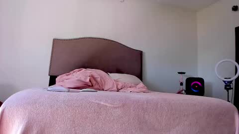 Snapshot of samatha1998 chatting on November 3, 6:31 pm Yaya online show from November 3, 6:31 pm