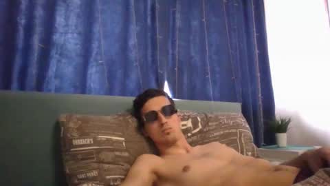 Snapshot of samcumtv chatting on October 19, 10:49 am multitooman online show from October 19, 10:49 am