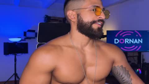 Snapshot of samdornan chatting on December 23, 4:22 am Sam Dornan online show from December 23, 4:22 am