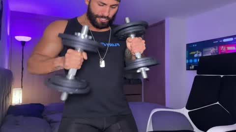 Snapshot of samdornan chatting on January 25, 4:35 pm Sam Dornan online show from January 25, 4:35 pm