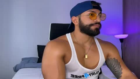 Snapshot of samdornan chatting on January 26, 10:02 pm Sam Dornan online show from January 26, 10:02 pm