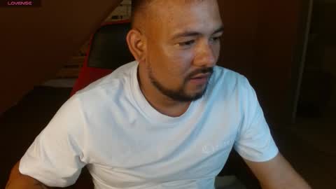 Snapshot of samdread chatting on February 15, 10:39 pm SAM DREAD online show from February 15, 10:39 pm