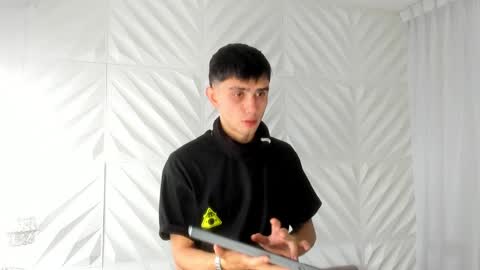 Sam  online show from January 3, 12:30 pm