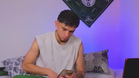 Snapshot of samevansx chatting on October 24, 2:57 pm samevansx online show from October 24, 2:57 pm