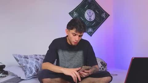 Snapshot of samevansx chatting on November 10, 3:44 pm samevansx online show from November 10, 3:44 pm