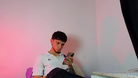 Snapshot of samevansx chatting on December 14, 10:25 pm samevansx online show from December 14, 10:25 pm