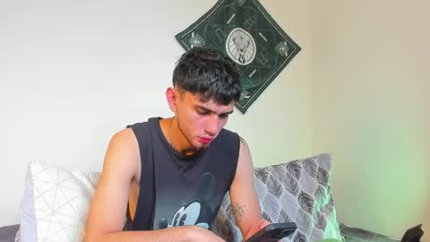 Snapshot of samevansx chatting on February 12, 1:06 pm samevansx online show from February 12, 1:06 pm