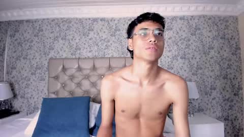 Samfrrost online show from April 14, 12:33 pm