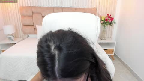 Snapshot of sami_eva chatting on January 18, 11:00 am Samanta online show from January 18, 11:00 am