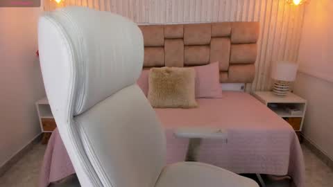 Snapshot of sami_eva chatting on March 6, 10:41 am Samanta online show from March 6, 10:41 am