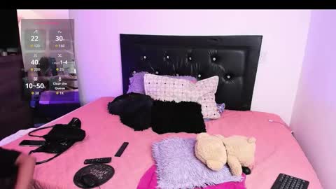 Snapshot of samiacooper25 chatting on January 10, 9:00 am samiacooper25 online show from January 10, 9:00 am