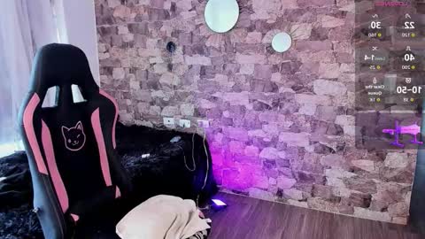 Snapshot of samiacooper25 chatting on February 19, 9:11 pm samiacooper25 online show from February 19, 9:11 pm