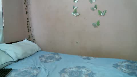 Snapshot of samiagirl22 chatting on March 11, 11:23 am nina online show from March 11, 11:23 am