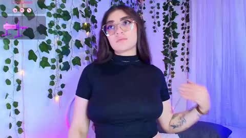 Snapshot of samii_evans chatting on November 26, 6:25 am samii evans online show from November 26, 6:25 am