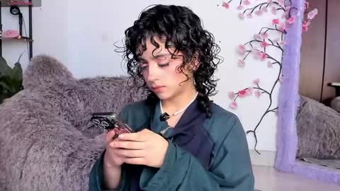 Sam    online show from April 13, 5:51 pm