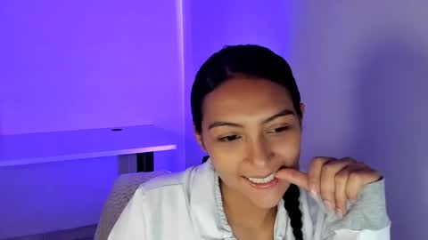 Snapshot of samikiuler_s chatting on May 5, 6:27 pm Sami online show from May 5, 6:27 pm