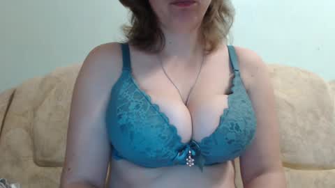 Snapshot of samiliya chatting on December 14, 7:14 pm samiliya online show from December 14, 7:14 pm