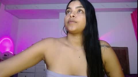 Danna dulce online show from April 22, 3:09 am