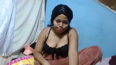 samirah009 online show from October 4, 4:21 am