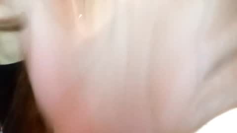 Snapshot of samiravilmont chatting on October 19, 3:45 pm Mira online show from October 19, 3:45 pm