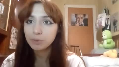 Snapshot of samiravilmont chatting on November 5, 4:40 pm Mira online show from November 5, 4:40 pm