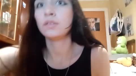 Snapshot of samiravilmont chatting on November 27, 4:31 pm Mira online show from November 27, 4:31 pm