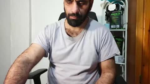 samirfuker84 online show from May 17, 1:07 pm