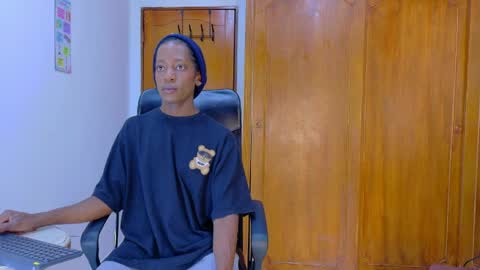 samirths_boy_ online show from March 31, 7:03 pm