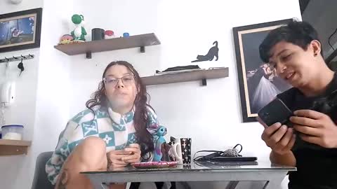 Snapshot of sammy_and_mike_ls chatting on February 11, 6:01 pm Sophie y Mark online show from February 11, 6:01 pm