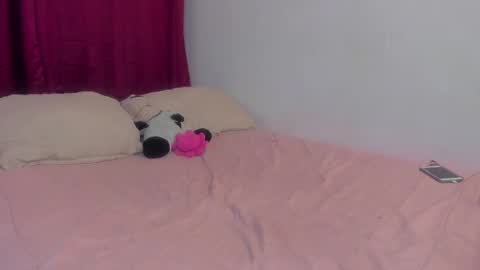 Snapshot of sammy_and_mike_ls chatting on November 12, 11:10 am Sophie y Mark online show from November 12, 11:10 am