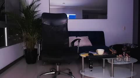 Snapshot of sammy_inks chatting on March 3, 11:56 pm Sammy online show from March 3, 11:56 pm