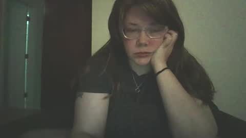Snapshot of sammy_lyn chatting on May 6, 5:40 pm Sam online show from May 6, 5:40 pm