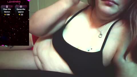 Snapshot of sammy_lyn chatting on June 18, 12:31 pm Sam online show from June 18, 12:31 pm