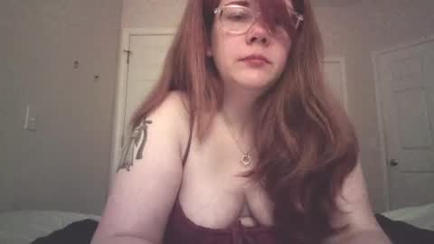 Snapshot of sammy_lyn chatting on June 22, 2:35 am Sam online show from June 22, 2:35 am