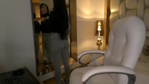 Snapshot of sammy_rios chatting on June 2, 1:35 pm Sammy online show from June 2, 1:35 pm