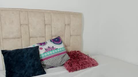 Sammy Sam Samantha online show from March 21, 6:44 pm