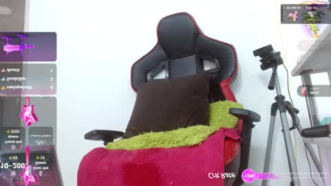 Snapshot of sammyevanss__ chatting on January 11, 8:21 pm SAMMY online show from January 11, 8:21 pm