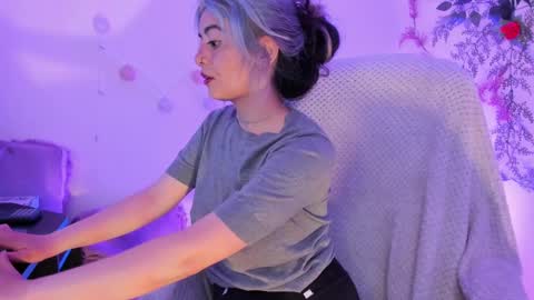   online show from March 3, 12:59 am