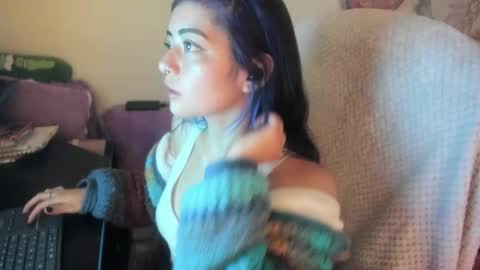   online show from December 3, 5:48 am