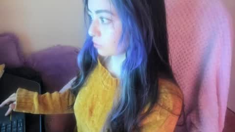 Snapshot of sammysammy_ chatting on April 22, 10:39 am online show from April 22, 10:39 am