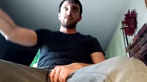 Snapshot of samthebully chatting on October 6, 5:49 am SamTheBully online show from October 6, 5:49 am