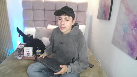 Snapshot of samu_foxxx chatting on May 16, 7:56 pm SAMU online show from May 16, 7:56 pm