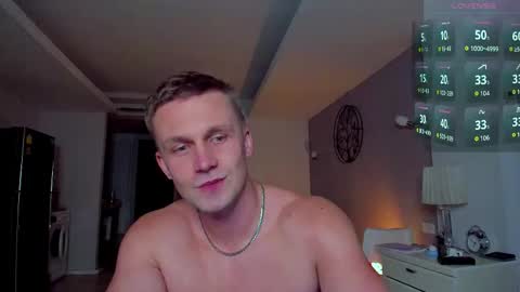 Snapshot of samuel_andrew chatting on June 2, 12:07 pm Samuel online show from June 2, 12:07 pm