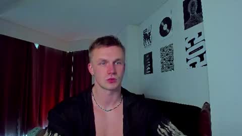 Snapshot of samuel_andrew chatting on July 22, 3:09 am Samuel online show from July 22, 3:09 am