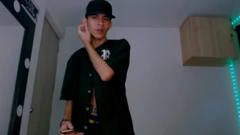   online show from December 20, 5:25 am