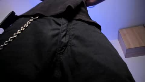   online show from September 30, 5:23 am