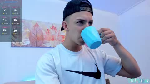 Snapshot of samuel_up chatting on October 1, 3:45 am Samuel online show from October 1, 3:45 am